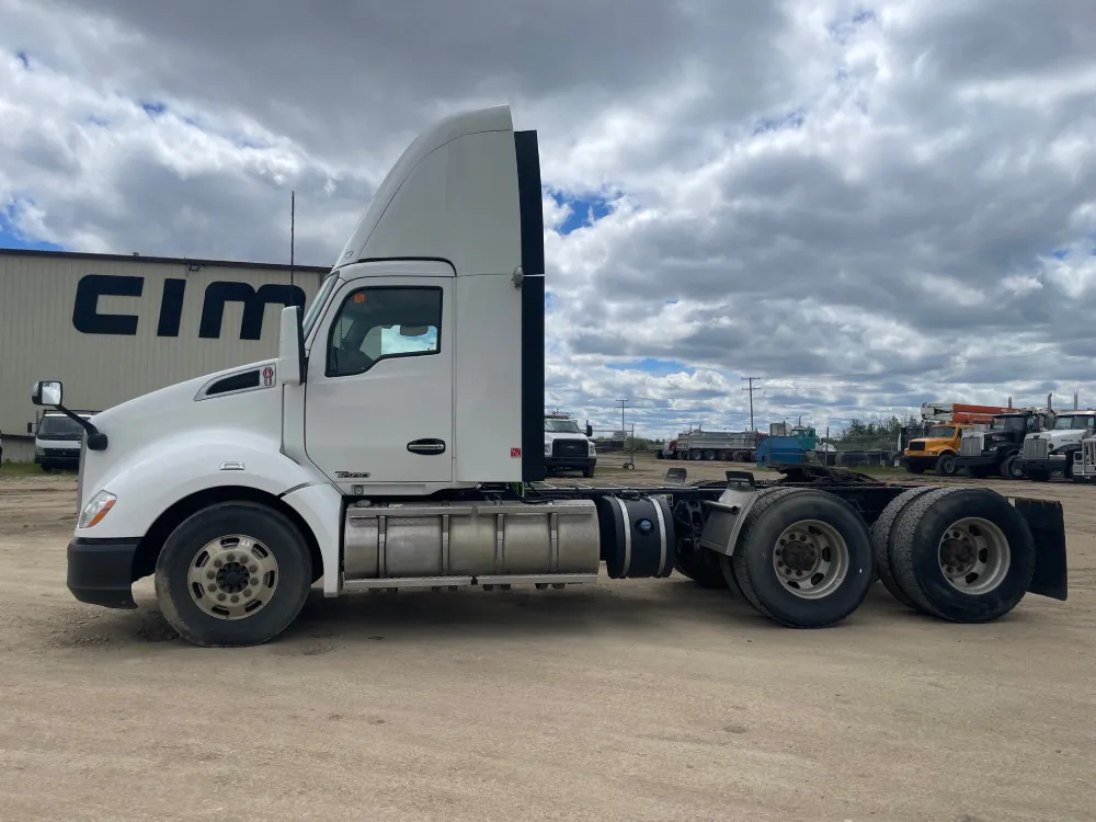 2019 Kenworth T680 Day Cab Tractor